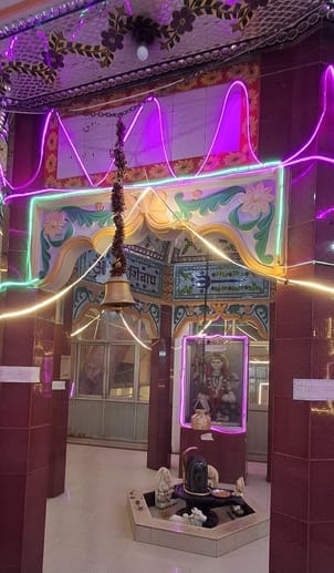 Preparations for worship from home to temple, market is also filled with Shiva