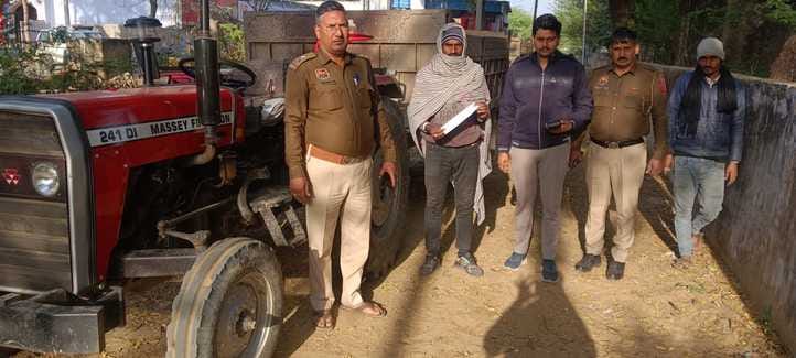 3 tractor-trolleys caught carrying gravel through illegal mining
