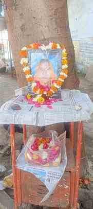 Son ran away leaving sick elderly woman in hospital Doctor became Sahara; After the death of the woman