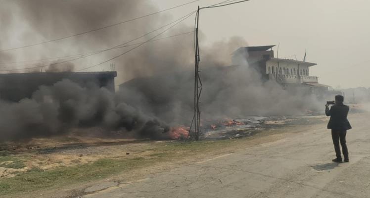 Clashes over love marriage dispute lead to police vehicle being set on fire, 21 injured
