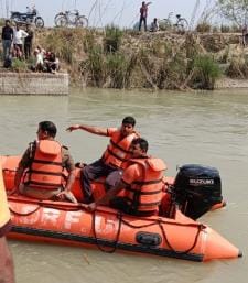Young man jumped into the canal, SDRF team started searching