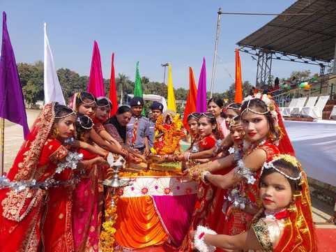 PMShri Ballia Vidyalaya captured the overall trophy