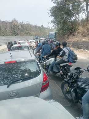 Passengers struggled with traffic jam for six hours on Doon Highway