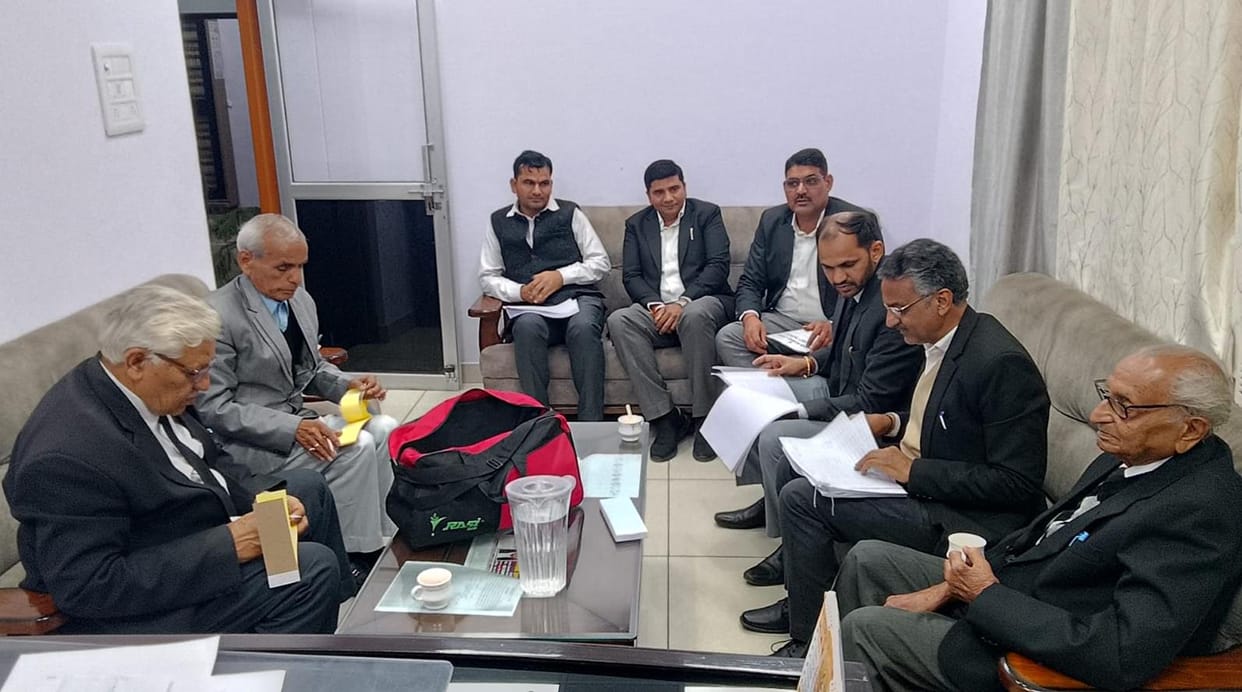 bar election today