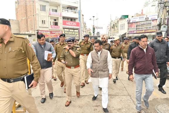 Election noise will stop this evening, CM will do road show in the city, 1400 policemen will be deployed for security.