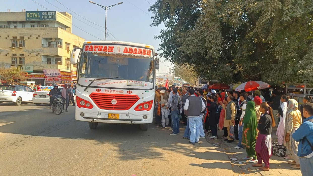 Preparation to run buses on 27 routes in the district, applications sought from private committees