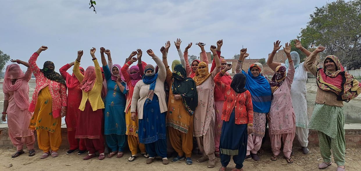 Women gave 3 days ultimatum to administration, if improvement is not made then water house will be locked