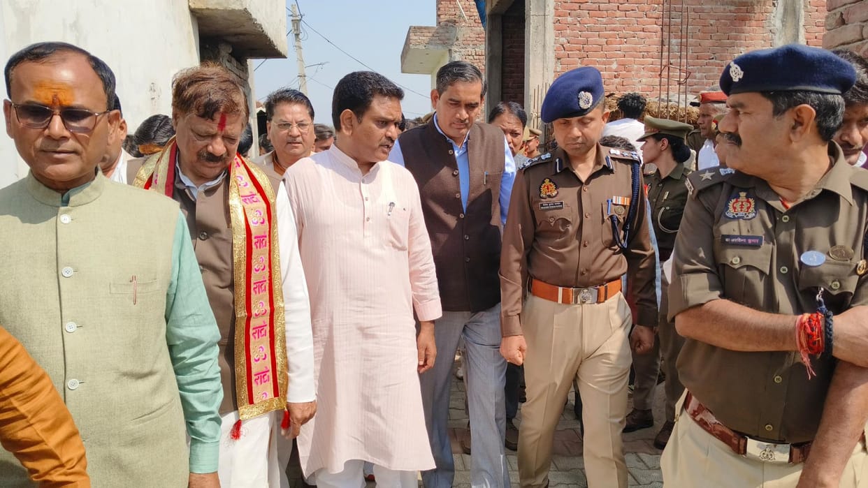 We know how to deal with SP goons: Asim Arun