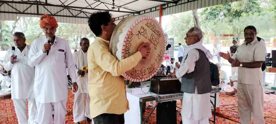 Holi singing is an invaluable cultural heritage.
