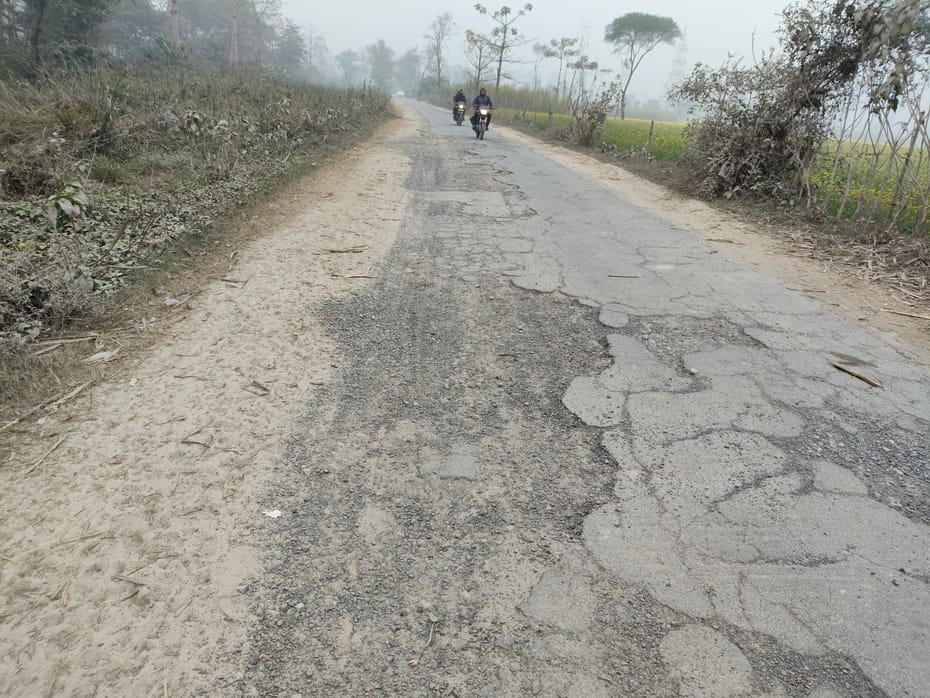 Jatpurwa-Kafara road connecting 25 villages is dilapidated