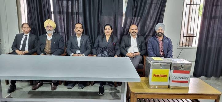 Three-cornered contest for the post of head in the District Bar Association
