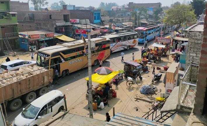 Jam on Prayagraj-Ayodhya road for six hours