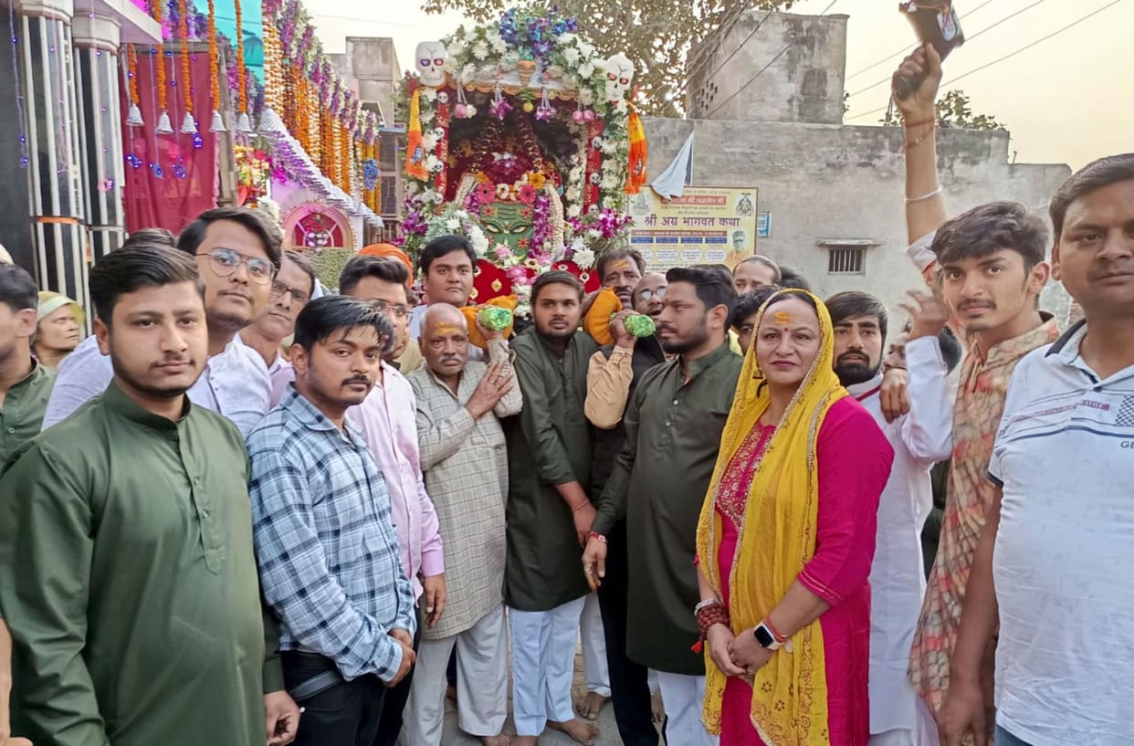 The Shiva temple resounded with the chanting of 'Bam-Bam Bhole'