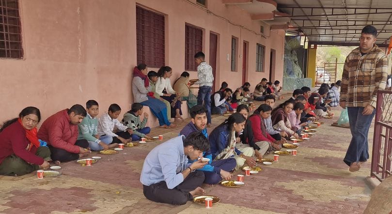 Bhandaras held in temples on the occasion of Mahashivratri