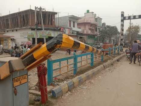 The barrier of Sherpur crossing broke due to collision of e-rickshaw