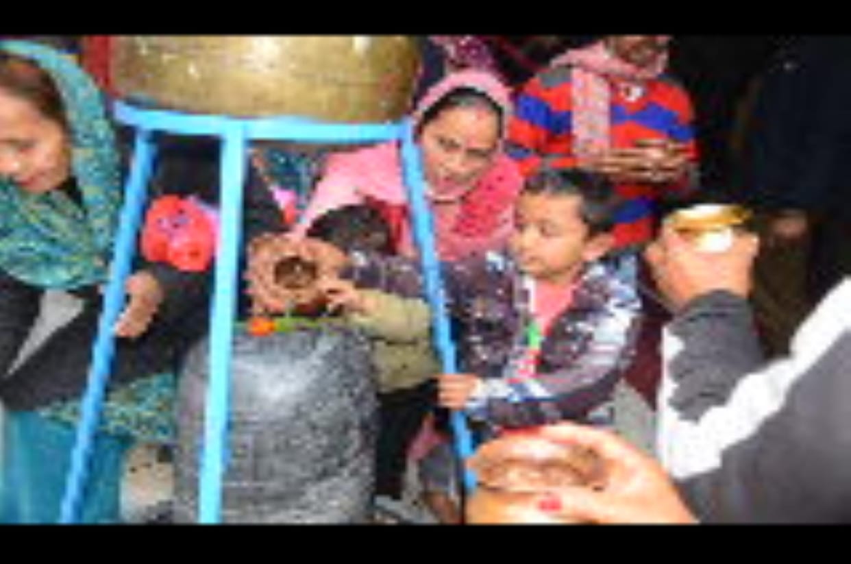 Worship of Lord Shiva in Hira Nagar