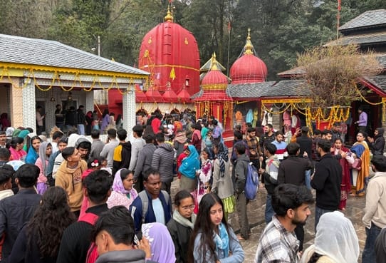 Shivalaya echoed with the chants of Har-Har Mahadev