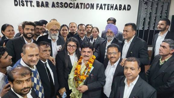 Dinesh in Fatehabad, Ved in Ratia and Suresh in Tohana became the kings of the bar