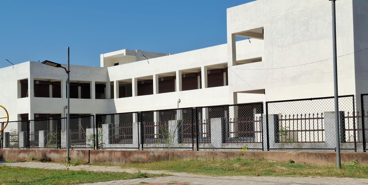 Shops of New Bus Terminal Shopping Complex is not Alloted