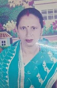 An old woman who was going to see her granddaughter born in the hospital died in an accident.