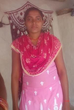 Unhappy with the wedding, the girl committed suicide by hanging herself