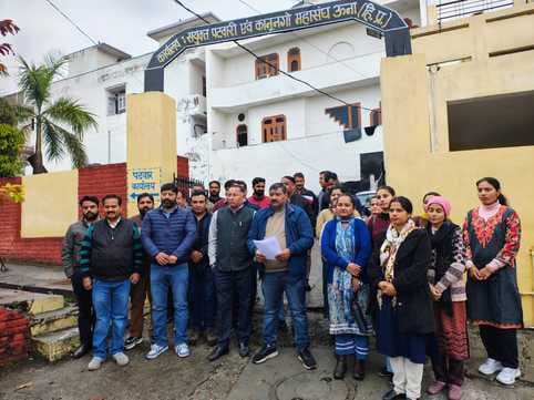 Revenue work stalled due to pen down strike of Patwari and Kanungo