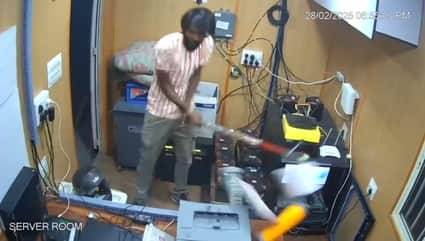 चित्तौड़गढ़ जिले के निंबाहेड़ा सदर थाना इलाके में टोल नाके पर तोड़ फोड़ करते बदमाश