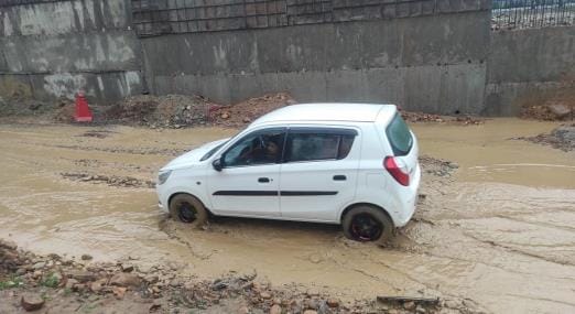 Road Safety Lapse on National Highway Due to Rain