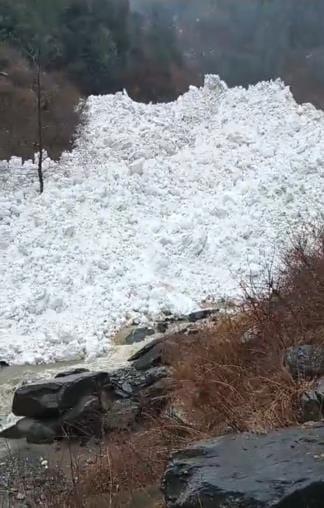 Ten houses and health sub-centre buried due to falling of iceberg in Kumar
