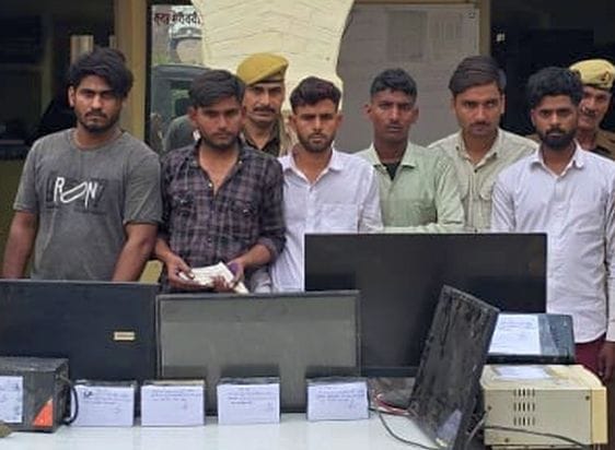 They used to target Panchayat offices, six thieves were caught