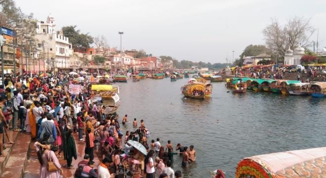 More than three lakh devotees took a dip in the Mandakini
