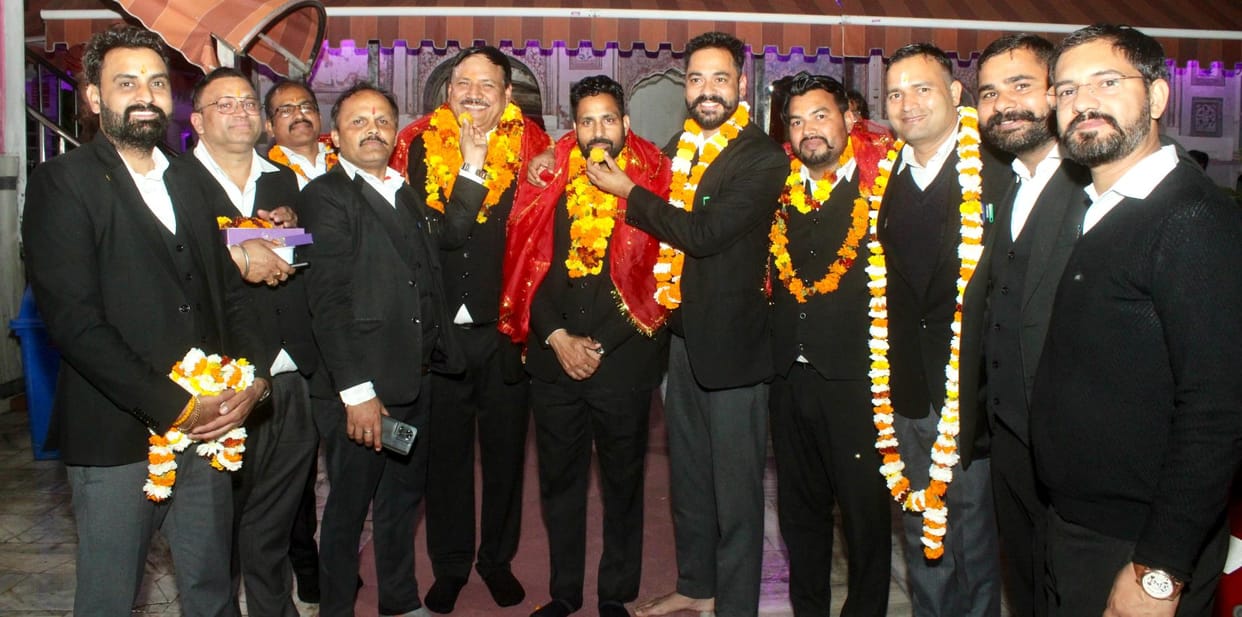 Advocate Rakesh Sharma won by four votes and captured the post of head.