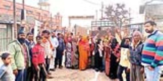 Villagers got angry over illegal liquor sale and protested