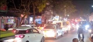 One and a half kilometer long jam on Ayodhya road, groom and groom stuck