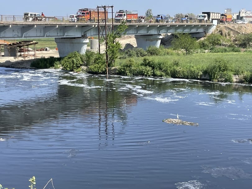 Pollution increased in Kali river, foam visible on the surface