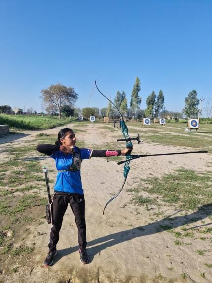 Archer's daughter made her name famous by hitting the target