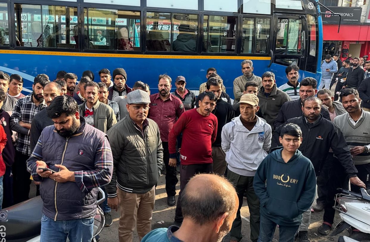 Municipal Council collected fine of Rs 21 thousand, seized 10 kg polythene