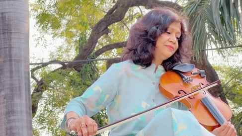 Ujjain Classical violinist Anupriya Deotale who has performed in 40 countries will perform today Vikramotsav