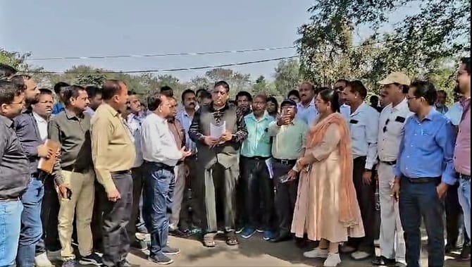 Engineers across the division agitated over their demands and took a two-day holiday