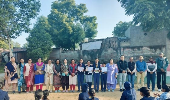 Excellent performing students honored