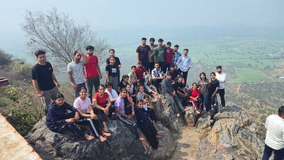 Mountaineers climbed a 900 feet hill