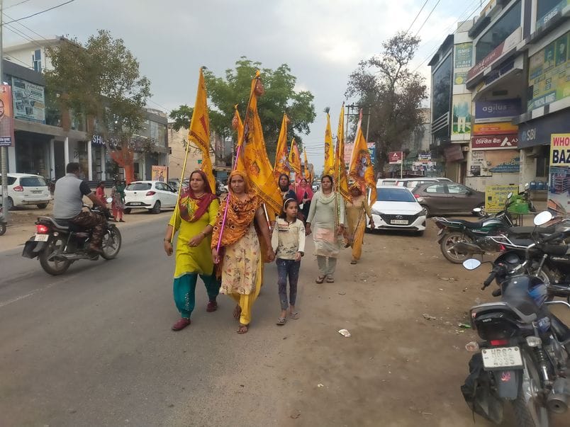 Camps were set up in Kanina for Shyam devotees going to Jaitpur and Khatu Shyam