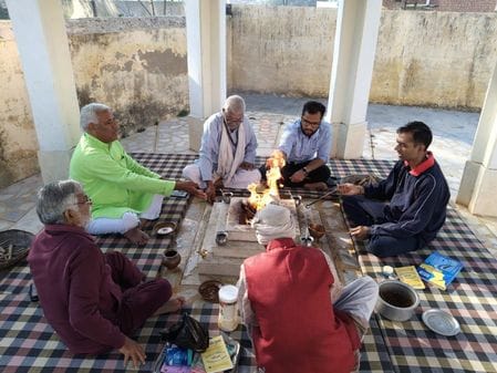 Yagya fire is the vehicle that takes the soul to heaven: Shastri