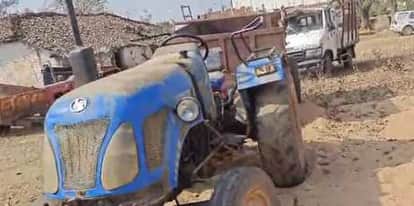 Shahdol News Tractor seized for illegally transporting sand Youth Congress President accuses Gohparu police