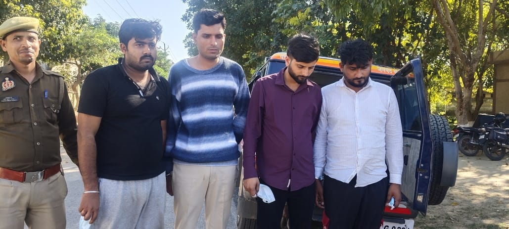 Company owner and manager kidnapped and demanded ransom of Rs 2 crore, four including a constable arrested