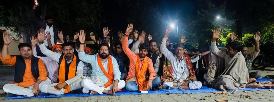Constable suspended after 31 hours of sit-in protest at Sonha police station