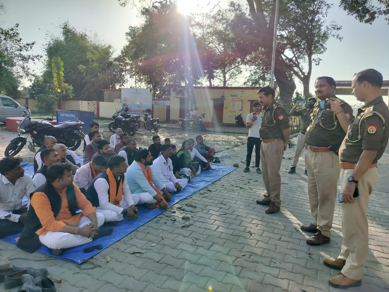Misbehavior with a female advocate, constable present in the line