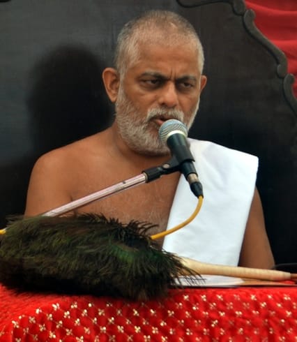 Shreeji's Rath Yatra welcomed with shower of flowers