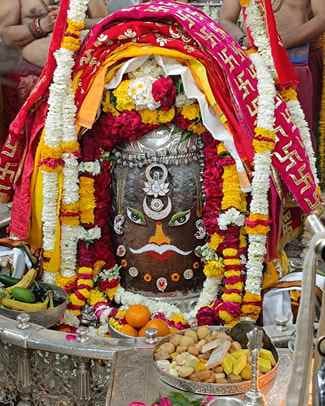 Bhasma Aarti Special Baba Mahakal decorated with cannabis news in hindi