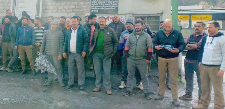 HRTC drivers and conductors roared over their demands